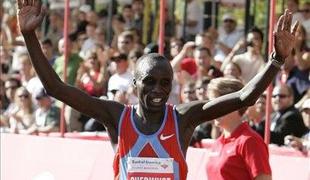 Evans Cheruiyot najhitrejši v Chicagu