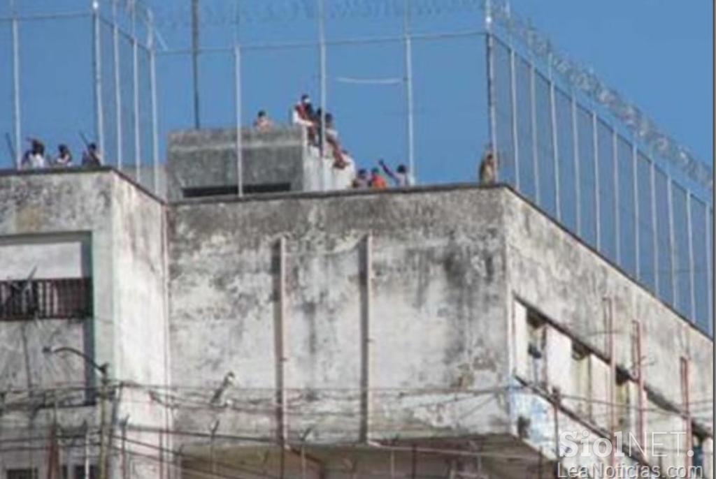 prizori iz zapora Los Teques v Venezueli