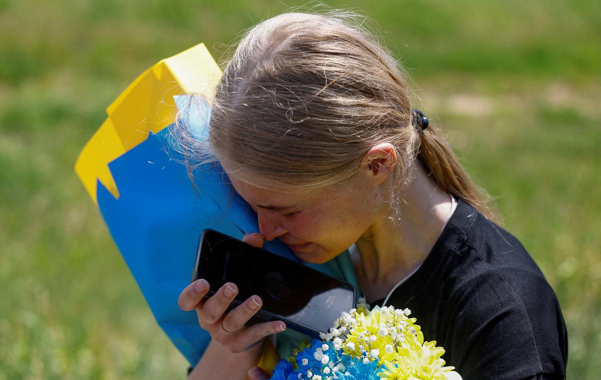 Mariano Checheliuk | Trenutek, ko je 24-letna Marijana Čečeljuk po dveh letih slišala materin glas. | Foto Reuters