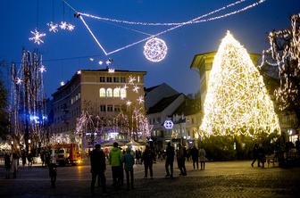 December, kot ga še nismo doživeli: takšna bo praznična Ljubljana v luči covida #video #foto