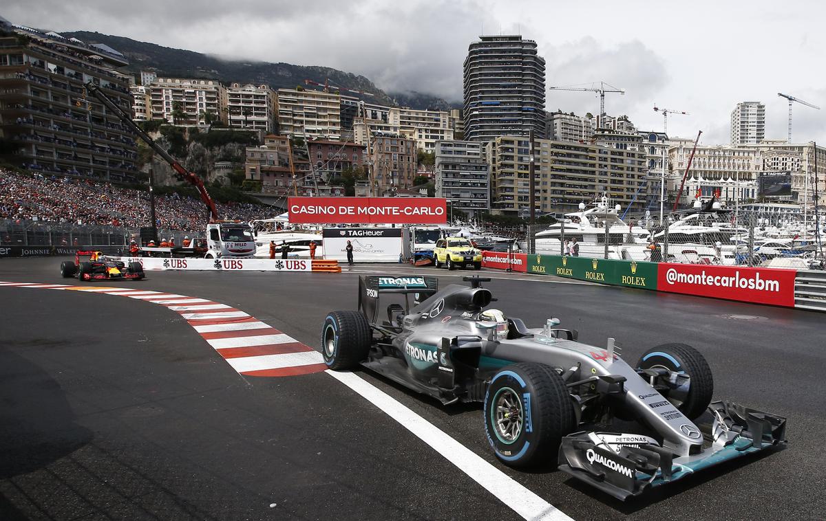 Lewis Hamilton Monako | Foto Reuters