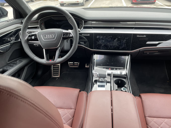Audi A8 | Foto: Gregor Pavšič