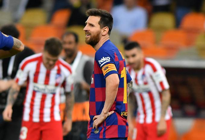 Lionel Messi se v soboto v Madridu ne bo pomeril na igrišču proti dolgoletnemu soigralcu in prijatelju Luisu Suarezu. | Foto: Reuters