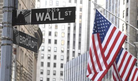 Wall Street tradicionalno prešerno božično vzdušje prekinil s petkovo razprodajo