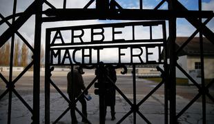 Iz koncentracijskega taborišča Dachau tatovi ukradli zgodovinska vrata