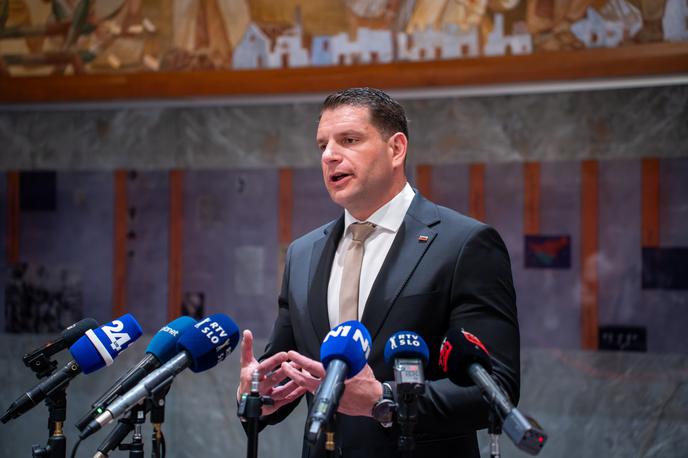 Zoran Stevanović | Še pred glasovanjem o odločitvi kolegija je predsednik DZ Zoran Stevanović napovedal, da bo kolegiju posredoval predlog sprememb za dodatna mesta za Levico in Vesno. | Foto STA