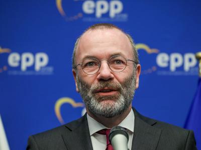 Vodja skupine EPP Manfred Weber podprl morebitno novo Janševo vlado