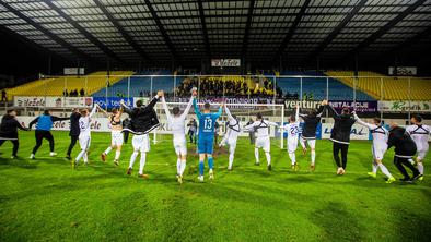 Naslov se vrača na Štajersko: Maribor tri kroge pred koncem ušel na neulovljivo prednost #video #foto