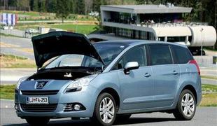 Peugeot 5008 1,6 THP - o zmogljivosti in voznih lastnostih