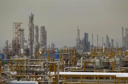 Iran grozi s takojšnjo ustavitvijo dobave nafte EU