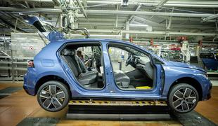 Previsoka naložba? Novi VW golf bo očitno pošteno zamujal.