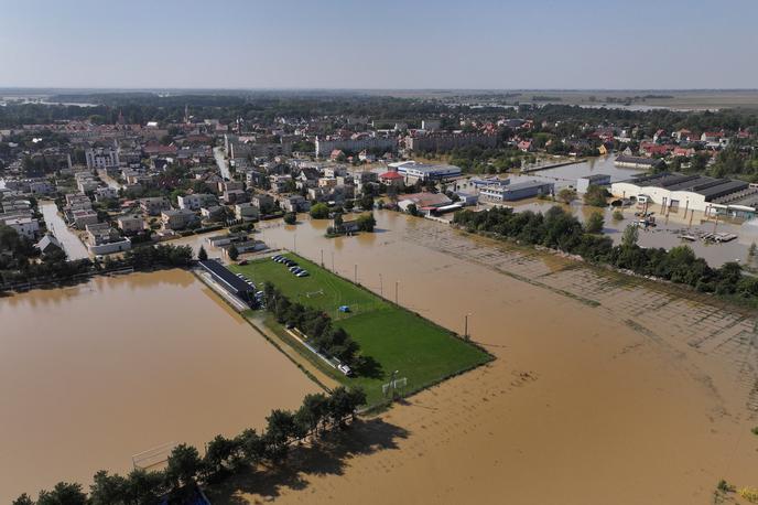 Poljska, poplave, nogometno igrišče | Foto Reuters