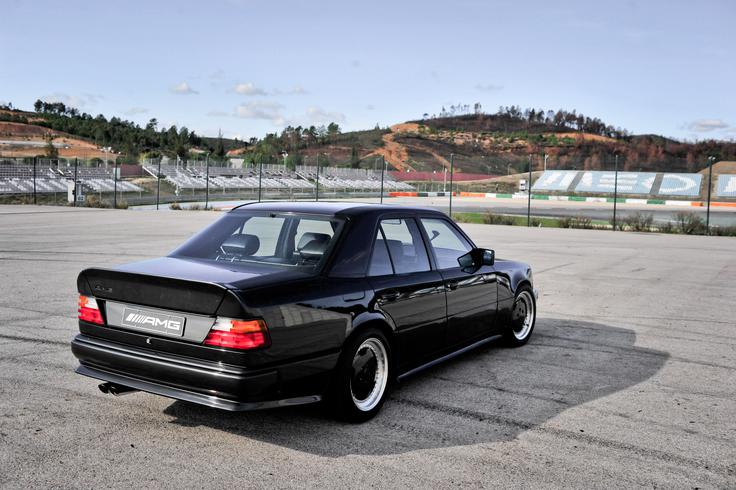 AMG družinsko srečanje AMG družinsko srečanje | Foto: Ciril Komotar