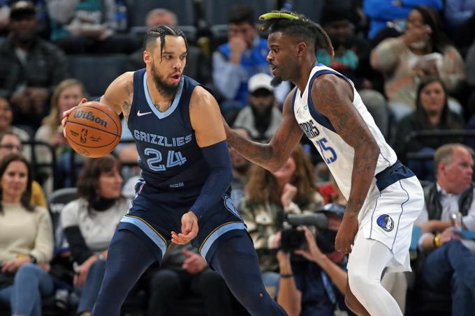 Dillon Brooks je tekmo končal z izključitvijo, Reggie Bullock je s 15 točkami dosegel svoj strelski rekord v sezoni. | Foto: Guliverimage/Vladimir Fedorenko