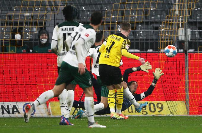 Za Dortmund je dvakrat zabil Reus. | Foto: Reuters