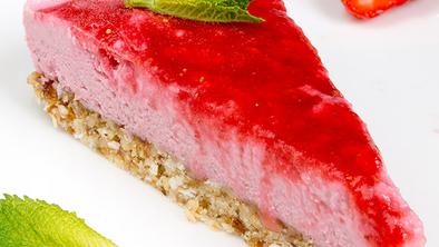 Presni recept: jagodna torta z meto