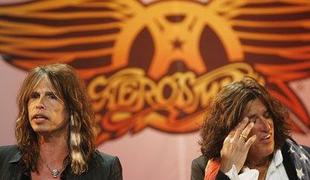 Steven Tyler ostaja v skupini Aerosmith