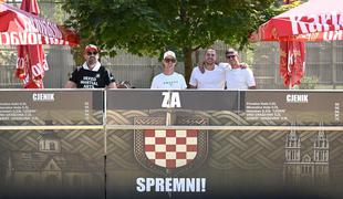 Šahovnice in pivo za sedem evrov: tako bo videti koncert kontroverznega Thompsona #video
