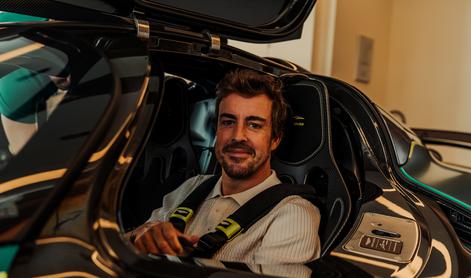 Fernando Alonso ima novega in videti je izjemno zadovoljen #foto