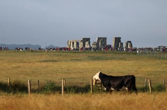 Podnebni aktivisti tokrat nad znameniti Stonehenge