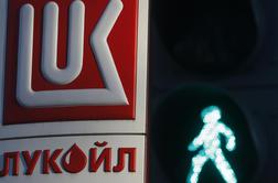 Ruski Lukoil Kitajcem za milijardo evrov prodal delež v Kazahstanu