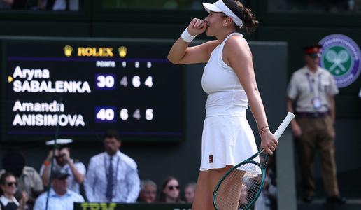 Američanka končala sanje Arine Sabalenka, v finale ekspresno še Swiatek