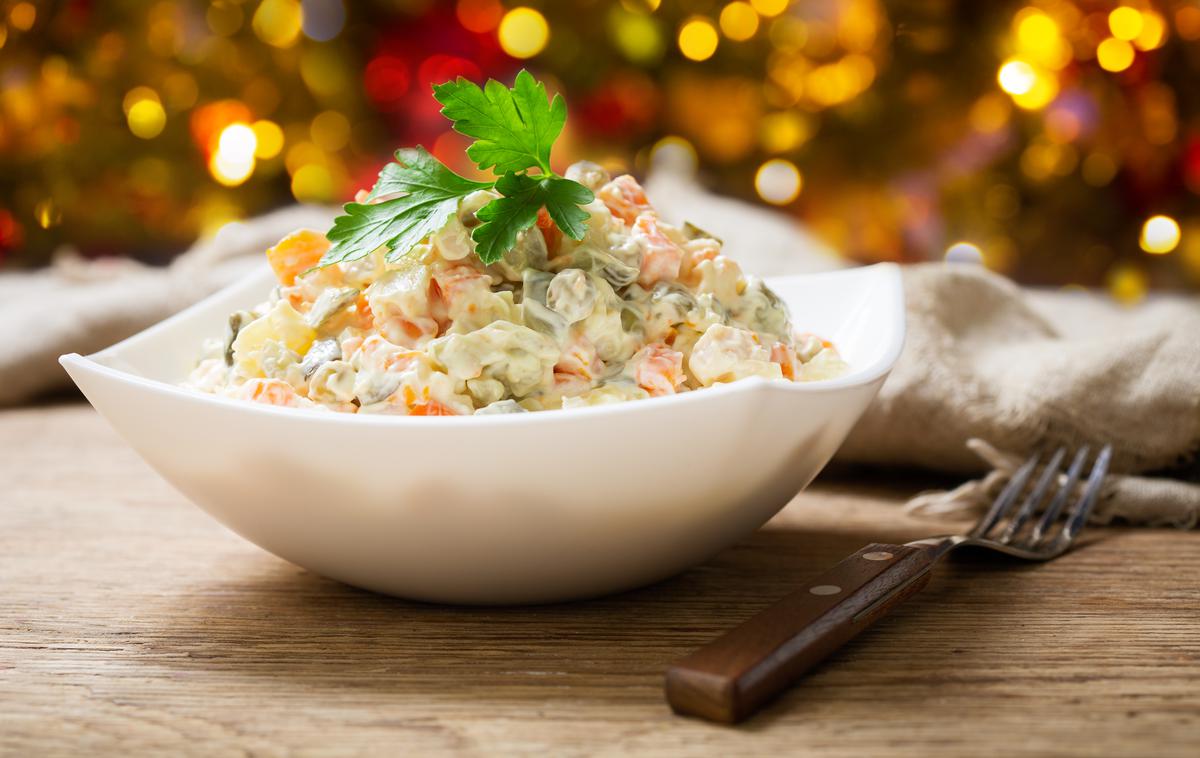 Francoska solata | Glavna jed na meniju španske restavracije je bila ruska solata, mešanica graha, krompirja, korenja in majoneze. | Foto Shutterstock
