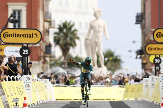 Biniam Girmay, TDF 2024 | Biniam Girmay se seli v ekipo NSN, ki je nastala na temeljih Israel-Premier Techa. | Foto Reuters