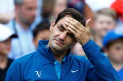 Federer se je igral z ognjem, a se je rešil, poraza Srebotnikove in Hercogove