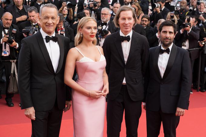 Tom Hanks, Scarlett Johansson, Wes Anderson in Jason Schwartzman na premieri v Cannesu. | Foto: Blitz Film & Video Distribution