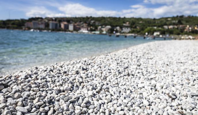 Ne, to ni Dalmacija: tako je po novem videti plaža v Portorožu