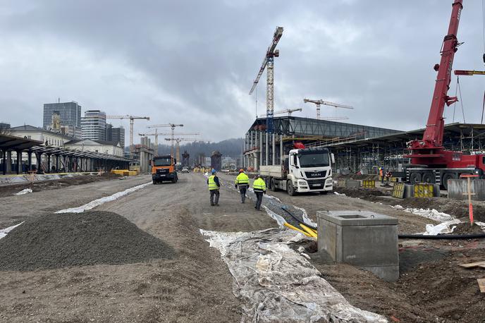 gradnja drugi 2. tir | Nova ljubljanska potniška postaja je načrtovana tako, da bo v prihodnosti lahko prevzela bistveno več potniškega prometa, ki ga bodo prinesle nove dvotirne proge proti Kamniku, Kranju in Ivančni Gorici. | Foto Ministrstvo za infrastrukturo