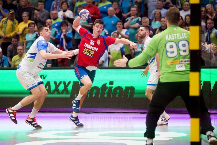 V prvem delu obramba še ni bila prava. | Foto: Urban Urbanc/Sportida