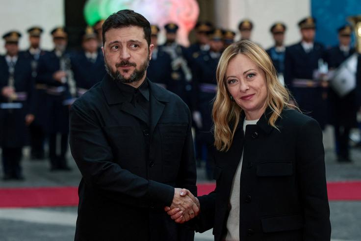 Giorgia Meloni je s pozno intervencijo postala ena ključnih akterk razpleta prelomnega vrha EU. | Foto: Reuters