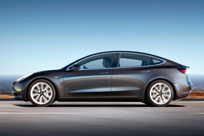 Tesla je julija začela serijsko proizvodnjo električnega modela 3.  | Foto: Tesla Motors