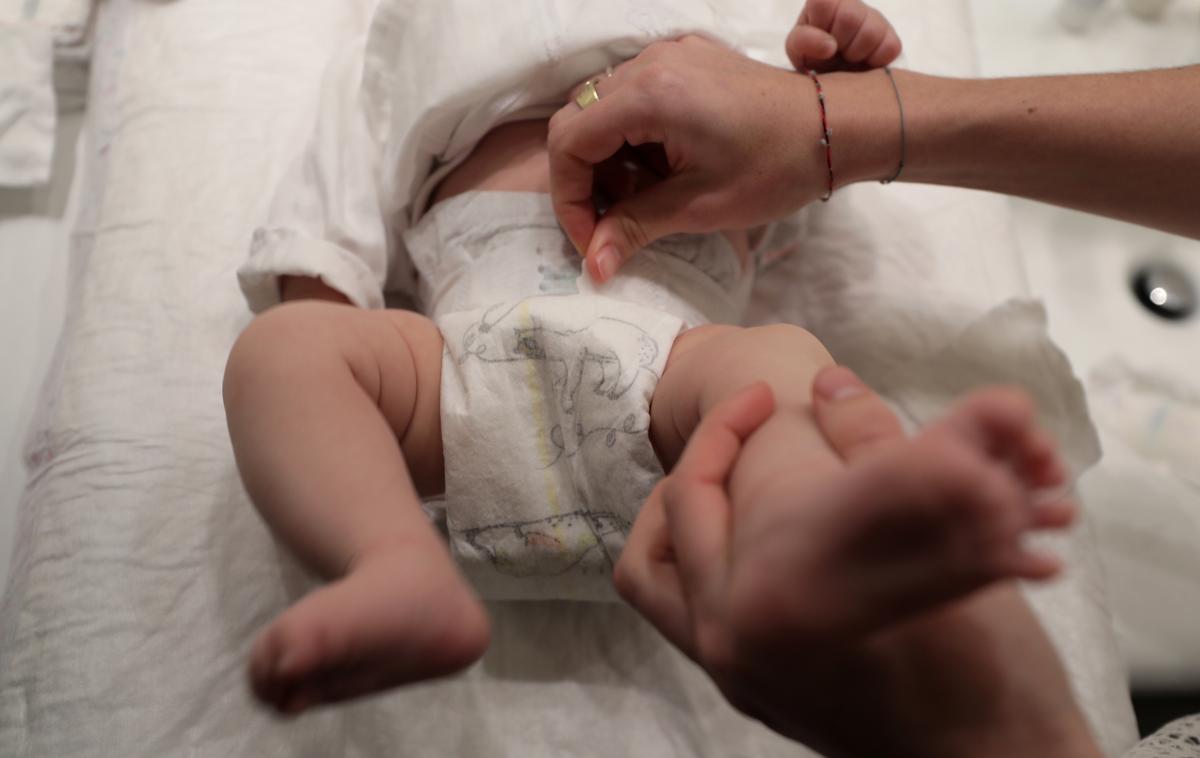 dojenček | Ker otrok nima imena in se uradno imenuje N (neznan) moški, so ga v bolnišnici začeli klicati s pravim imenom. Fotografija je simbolična.  | Foto Reuters