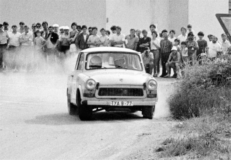 Posadka Frank Ficker / Rainer Leonhardt leta 1986 na reliju Saturnus. | Foto: trabantrallyearchiv.de