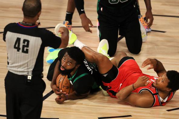 Sodniki v ligi NBA se bodo morali cepiti