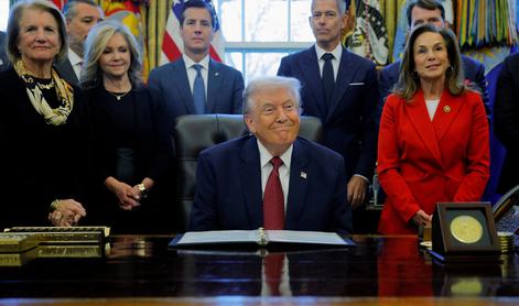 Trump z ukazom znižal standarde porabe avtomobilskega goriva