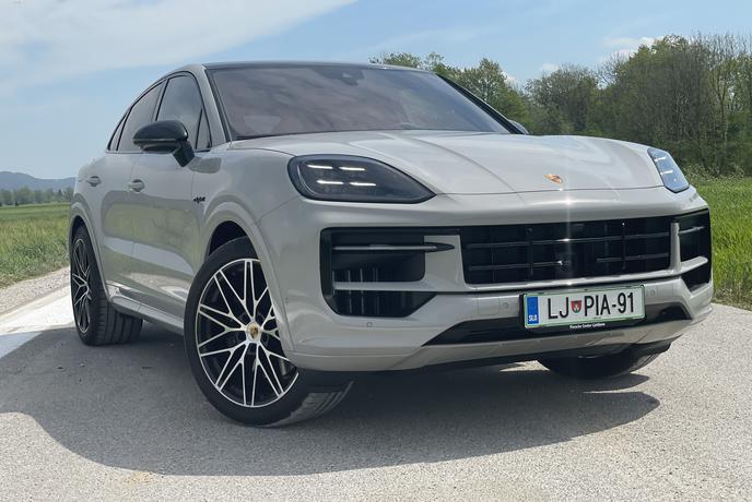 Potep po Sloveniji: porsche cayenne za presežek premijske izkušnje #foto