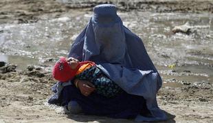 Afganistan: vojna proti ženskam