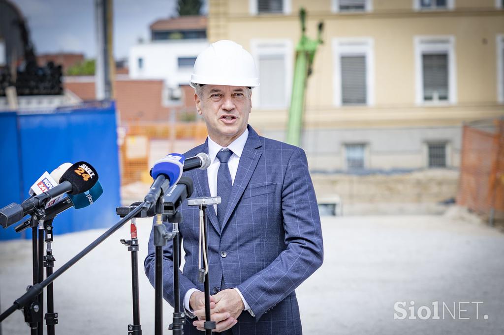 Klinika za infekcijske bolezni in vročinska stanja UKC Ljubljana