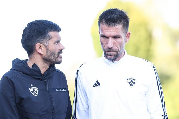 Boštjan Cesar Aleksandar Radosavljević | Boštjan Cesar zaradi viroze ni vodil Maribor proti Jagiellonii in Zimbruju. Nadomeščal ga je pomočnik Aleksandar Radosavljević. | Foto Aleš Fevžer