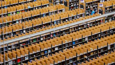 Konec založniške vojne med Amazonom in Hachette