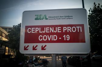 Koliko cepljenih se v resnici okuži s povzročiteljem covid-19?