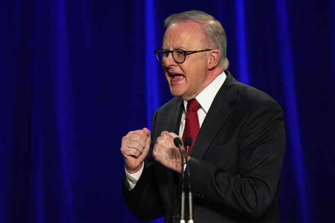 Anthony Albanese Avstralija volitve | "Avstralci so glasovali za enotnost in ne za delitve. V drugem mandatu bomo disciplinirana in urejena vlada, tako kot smo bili v prvem," je po prepričljivi zmagi na volitvah povedal premier Avstralije Anthony Albanese. | Foto Guliverimage