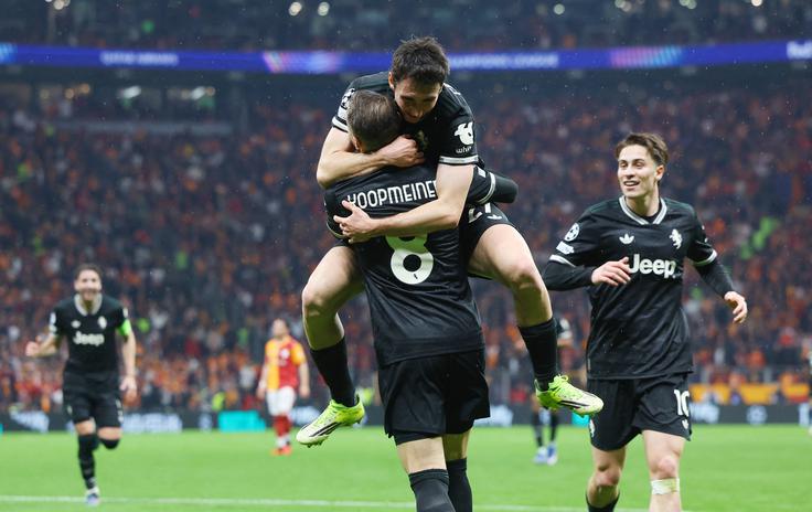 Nizozemec Teun Koopmeiners je dosegel dva zadetka v Istanbulu za preobrat Juventusa. | Foto: Reuters