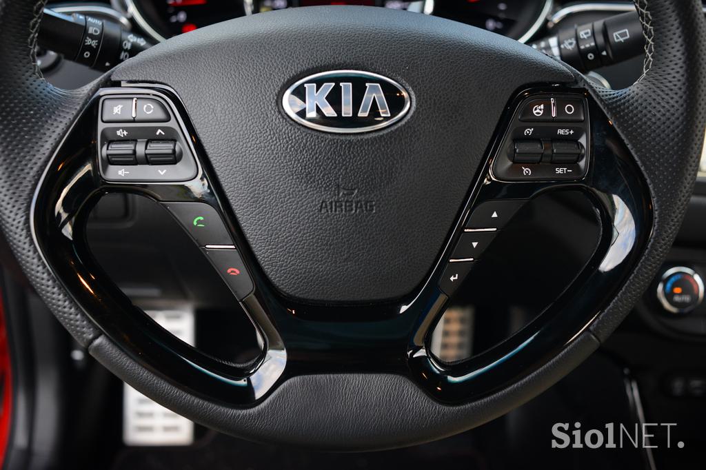 Kia ceed SW - fotogalerija testnega vozila