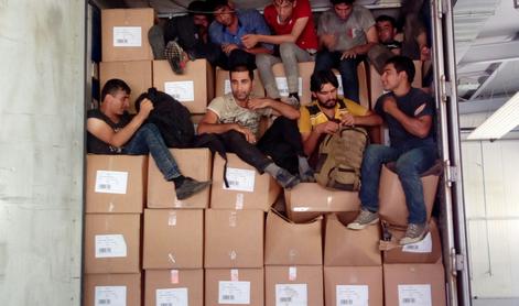 Tri ovadbe: izkoriščanje delavcev in prijave fiktivnih bivanj tujcev