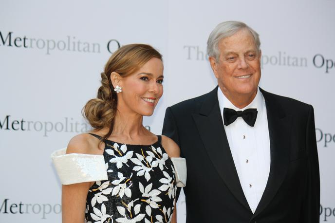 Julia in David Koch | Na fotografiji tretja na lestvici Julia Koch, skupaj s pokojnim možem Davidom.  | Foto Guliverimage